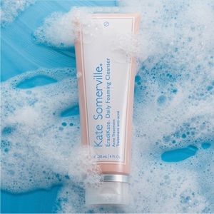 Kate Somerville. Eradikate Daily Foaming Cleanser Acne Treatment 4 Fl. Oz 🩵🫧💦
